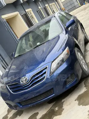 Toyota Camry LE 4dr Sedan (2.5L 4cyl 6AM) 2010 Blue