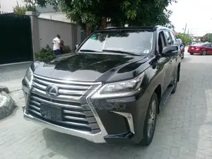 Lexus LX 2017 Black