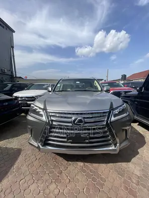 Lexus LX 2017 Gold