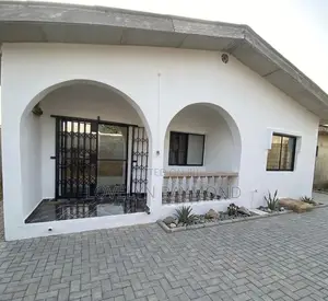 5bdrm House in Tunade Estate, Ajangbadi for sale