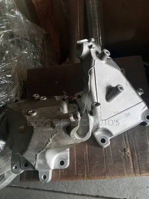 Engine Seat Hanger Ml W166