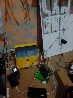 Lumos Solar Generator