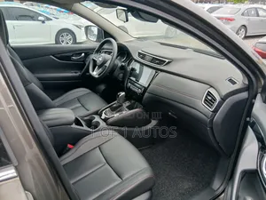Nissan Qashqai 2022 Brown