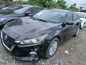 Nissan Altima 2.5 Platinum 2021 Black