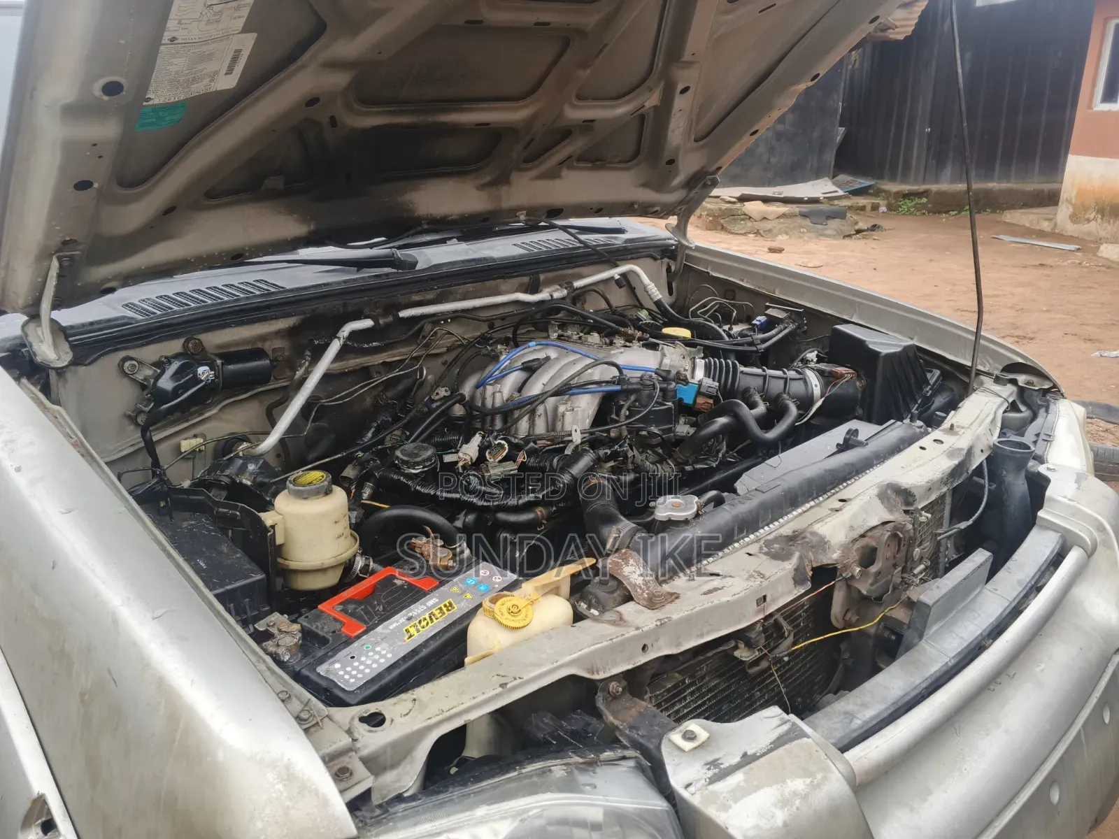 Nissan Frontier 2004 Silver