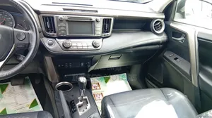 Toyota RAV4 XLE 4dr SUV AWD (2.5L 4cyl 6A) 2014 Black