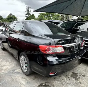 Toyota Corolla LE 4dr Sedan (1.8L 4cyl 4A) 2012 Black