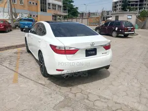 Lexus ES 2013 White