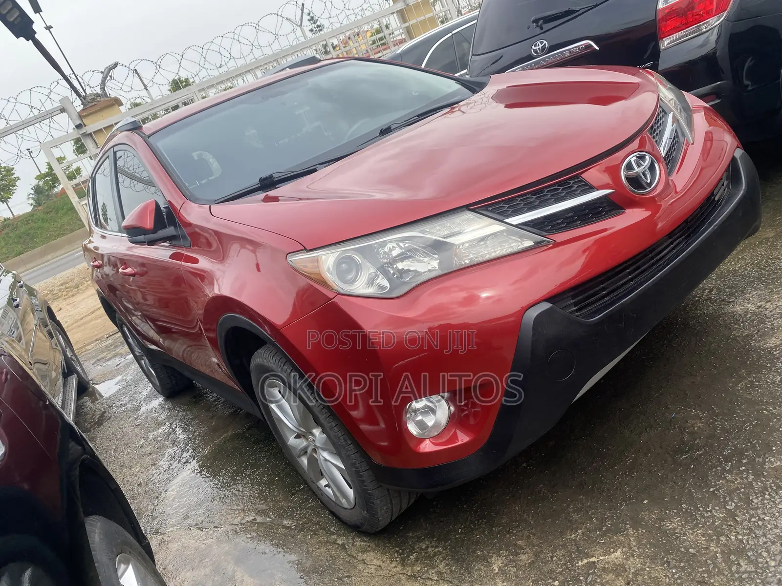 Toyota RAV4 2014 Red