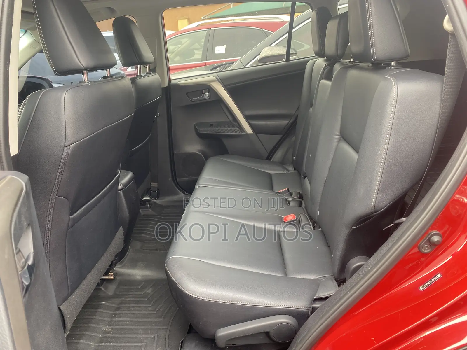 Toyota RAV4 2014 Red
