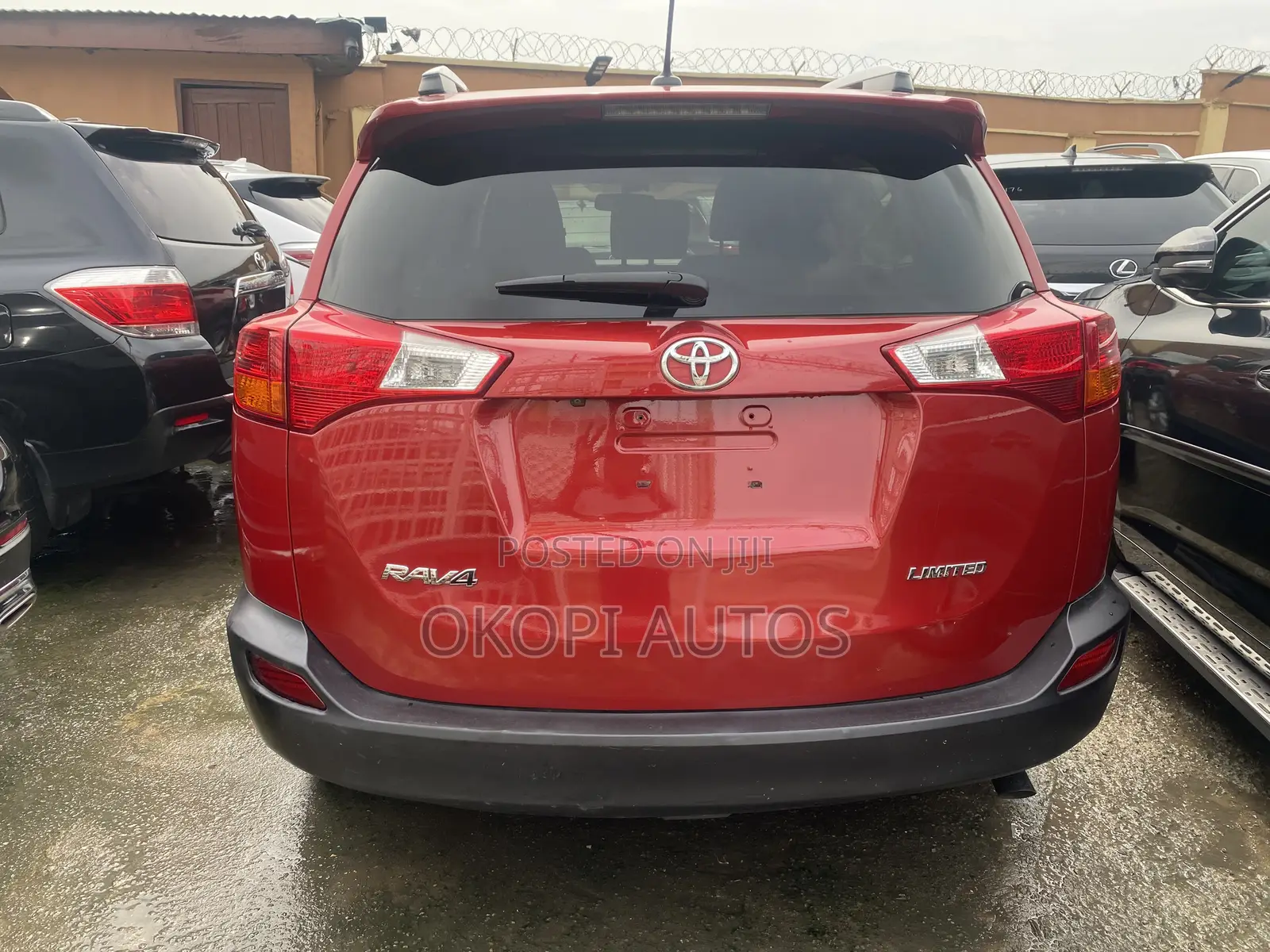 Toyota RAV4 2014 Red