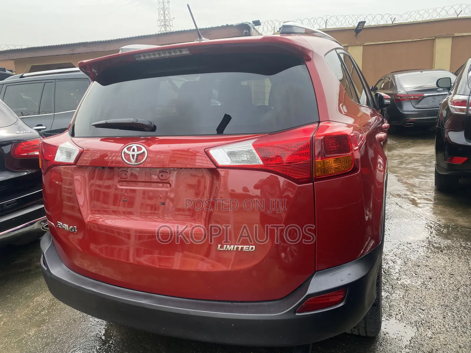 Toyota RAV4 2014 Red