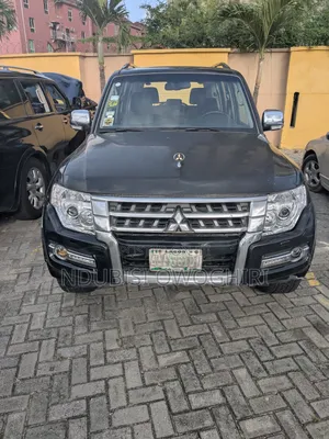 Mitsubishi Pajero 2015 Black