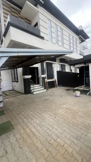 4bdrm Duplex in Ikota Estate for rent