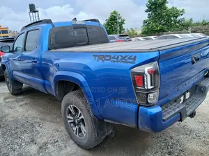 Toyota Tacoma TRD Off Road 2017 Blue
