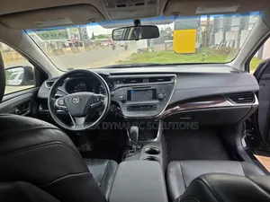 Toyota Avalon XLE 4dr Sedan (3.5L 6cyl 6A) 2015 Black