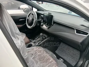 Toyota Corolla LE 2022 White