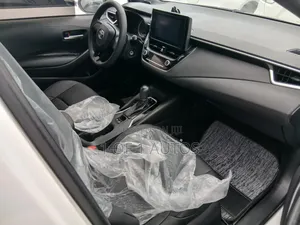 Toyota Corolla LE 2022 White