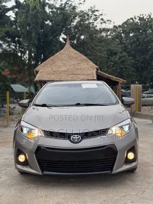 Toyota Corolla LE 4dr Sedan (1.8L 4cyl CVT) 2016 Gray