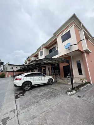 4bdrm Townhouse / Terrace in Casaloma Court, Ikate for rent