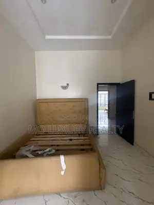 4bdrm Townhouse / Terrace in Casaloma Court, Ikate for rent
