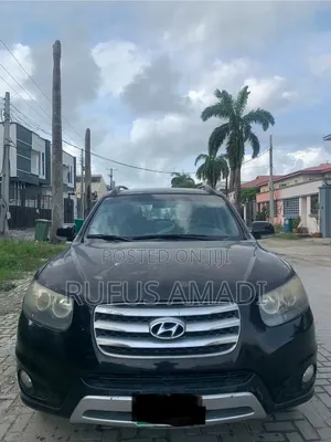 Hyundai Santa Fe 2012 Black