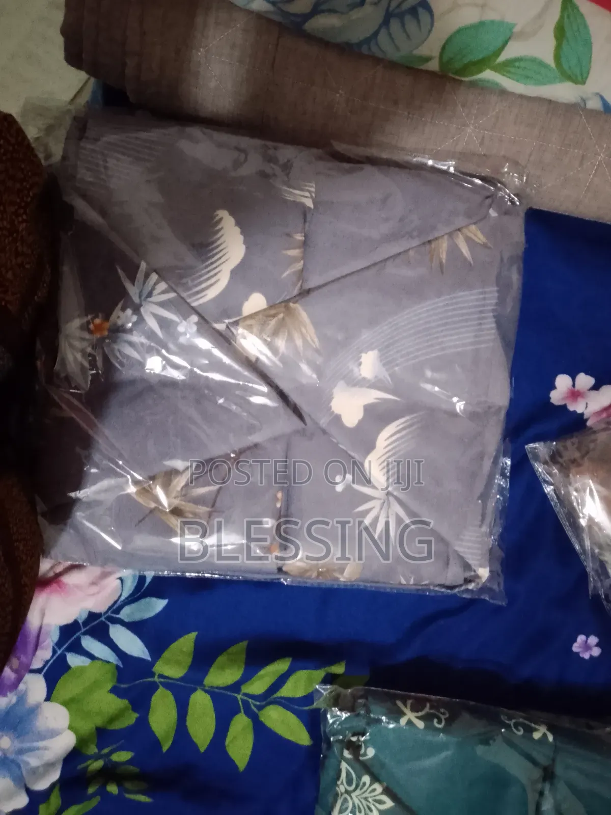 Bedsheets ,6by 6 With Two Pillows Case
