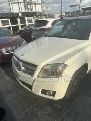 Mercedes-Benz GLK-Class 350 4MATIC 2011 White
