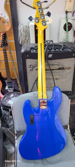 Active Fender Squire Jazz Bass