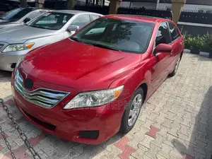 Toyota Camry LE 4dr Sedan (2.5L 4cyl 6A) 2011 Red