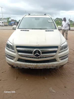 Mercedes-Benz GL-Class 2016 Orange