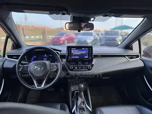 Toyota RAV4 XLE Premium 2021 Gray