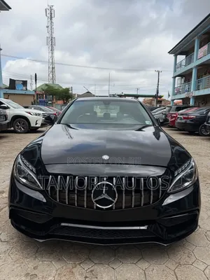 Mercedes-Benz C300 2017 Black