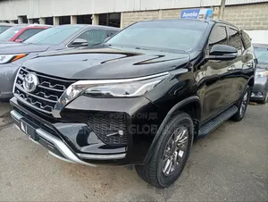 Toyota Fortuner 2022 Black