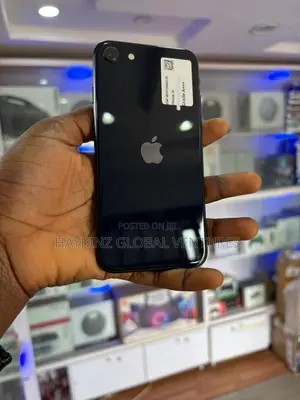 Apple iPhone SE (2020) 64 GB Black