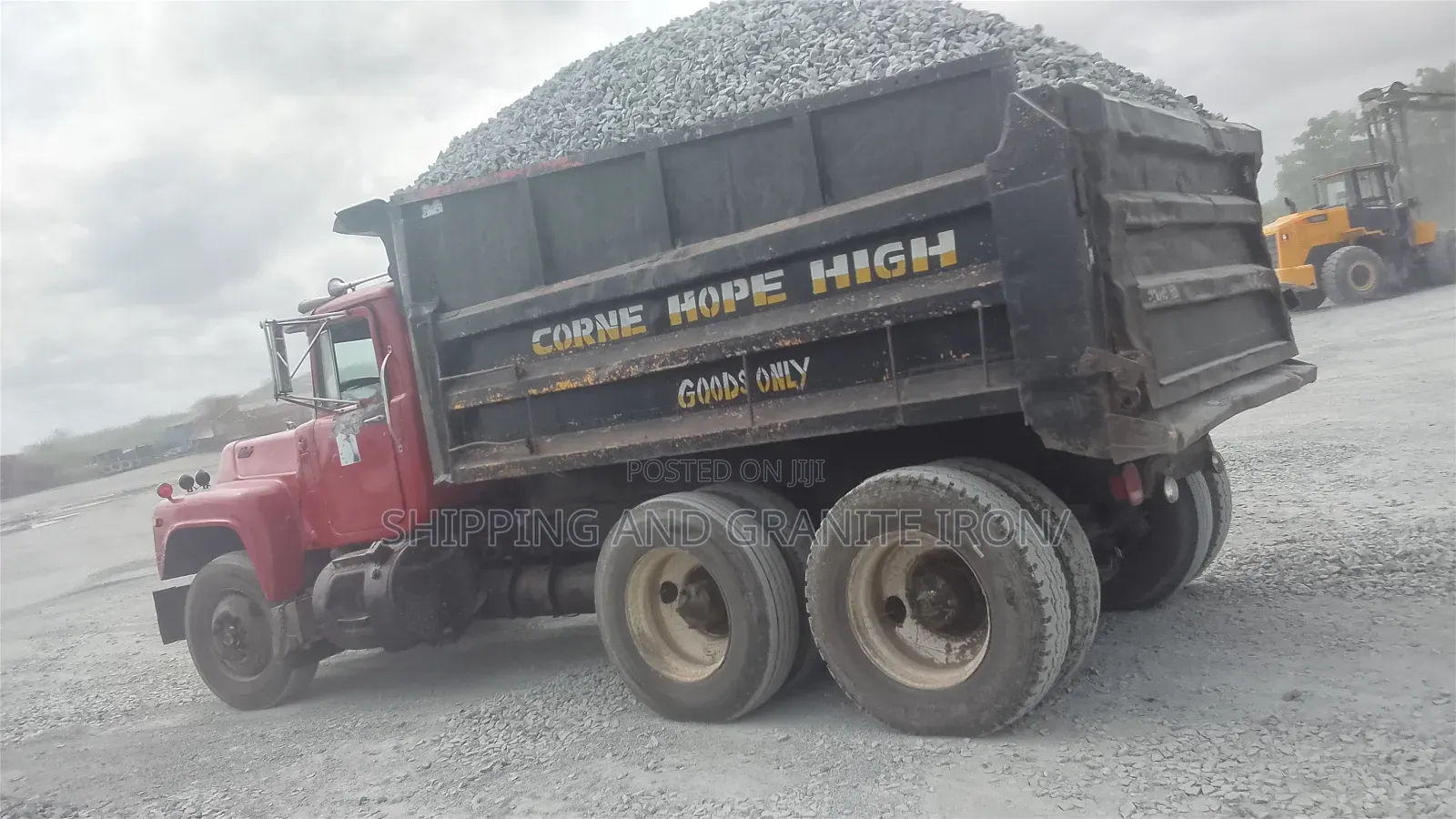 Sky White Chippings and Granite