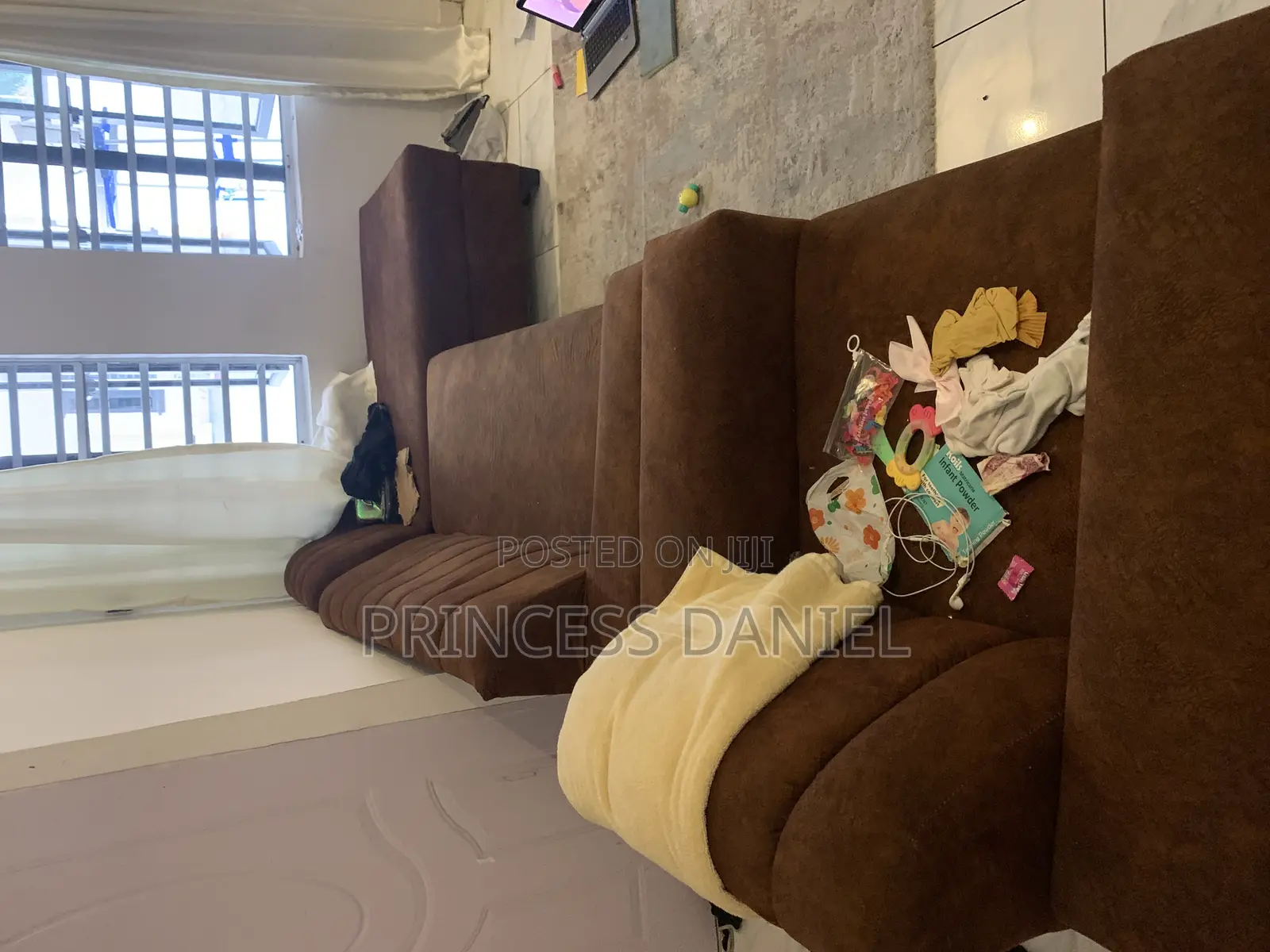 Nice Brown 5 Seater Sofas