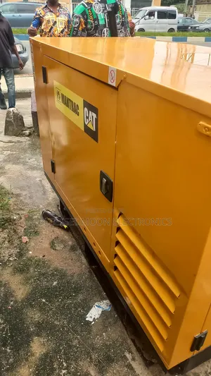 Mantract Cat Soundproof Diseal Generator 20kva 3 Years Company Warrant