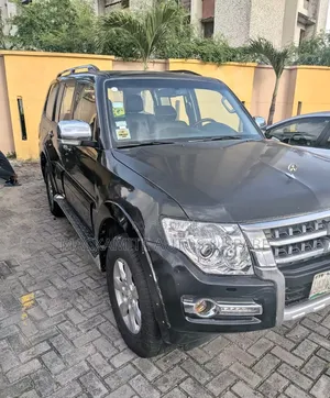 Mitsubishi Pajero V80 3.8 V6 GLS 2015 Gray