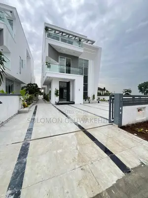 5bdrm Duplex in Osapa London for sale