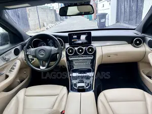 Mercedes-Benz C300 Luxury 4matic Sedan AWD (2.0L 4cyl 7A) 2017 Blue