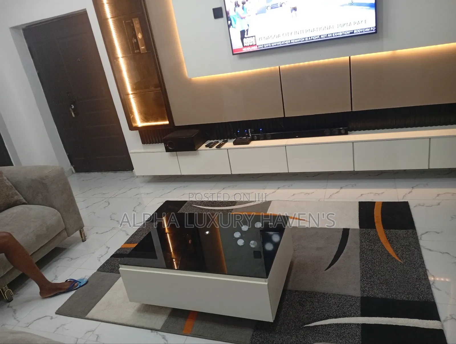 Tv Console and Centre Table