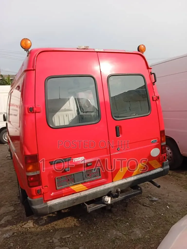 Ford Transit 2002 Red