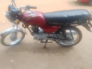 Bajaj Boxer 100 2022 Red