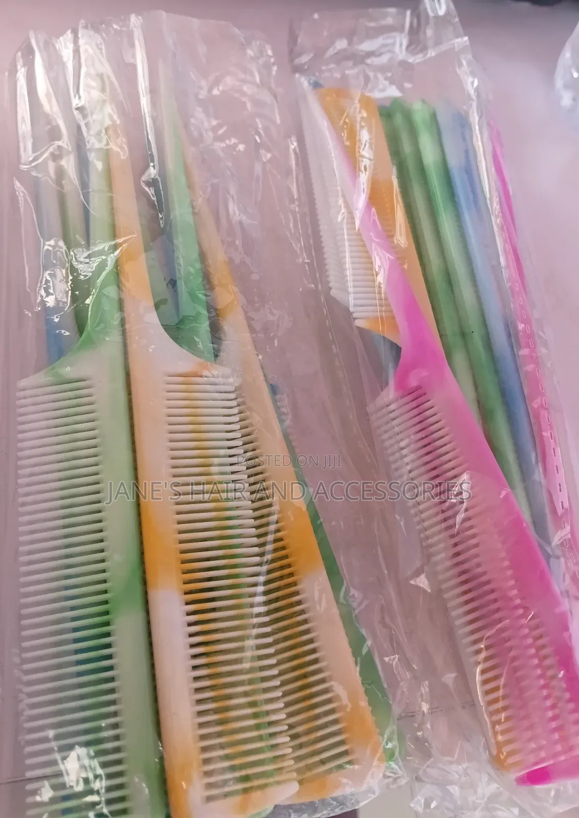 Coloured Tail Comb