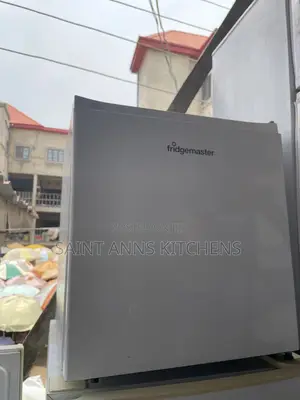 Fridgemaster Table-Top Mini Fridge.