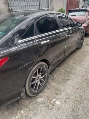 Hyundai Sonata 2013 Black