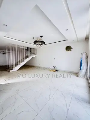 3bdrm Apartment in Osapa london for rent