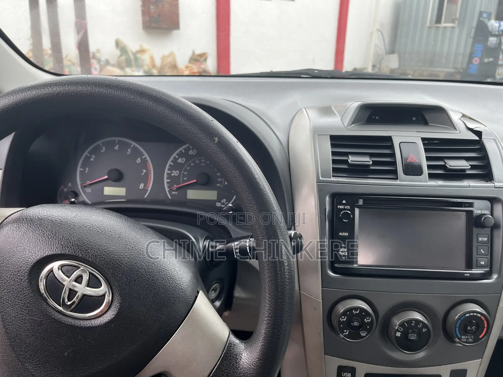 Toyota Corolla LE 4dr Sedan (1.8L 4cyl 4A) 2013 Gray