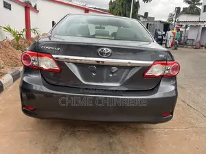 Toyota Corolla LE 4dr Sedan (1.8L 4cyl 4A) 2013 Gray